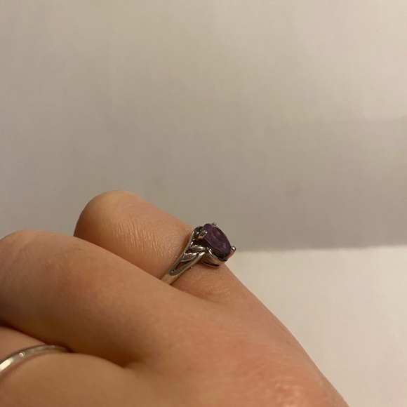 Amethyst silver ring - Picture 3 of 9